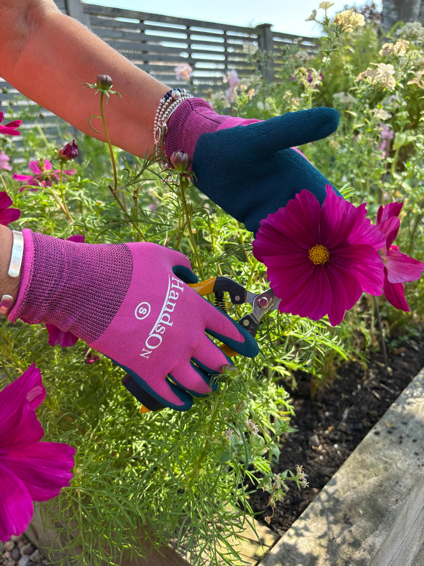 HandsOn™ Multi-Purpose Gardening Gloves