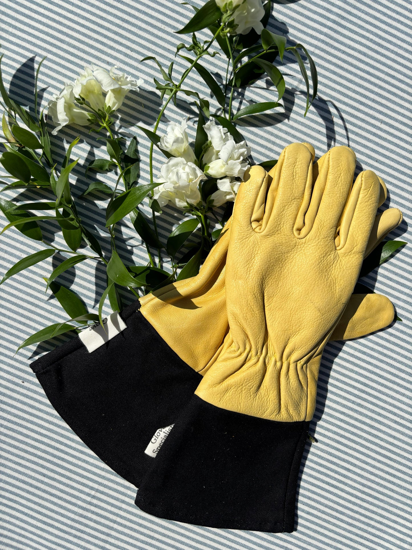 Leather & Canvas Short-Cuff Gauntlets