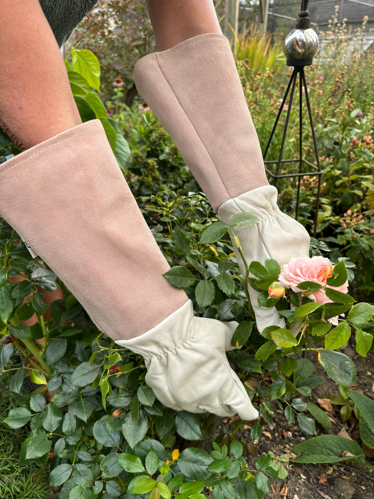 Leather Gauntlet Gardening Gloves